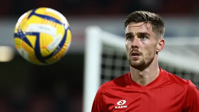 Stevenage earned a point in a 0-0 draw at Peterborough United, a match lacking clear chances as both teams' attacks faltered